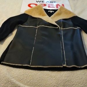 Sweater jacket with fur